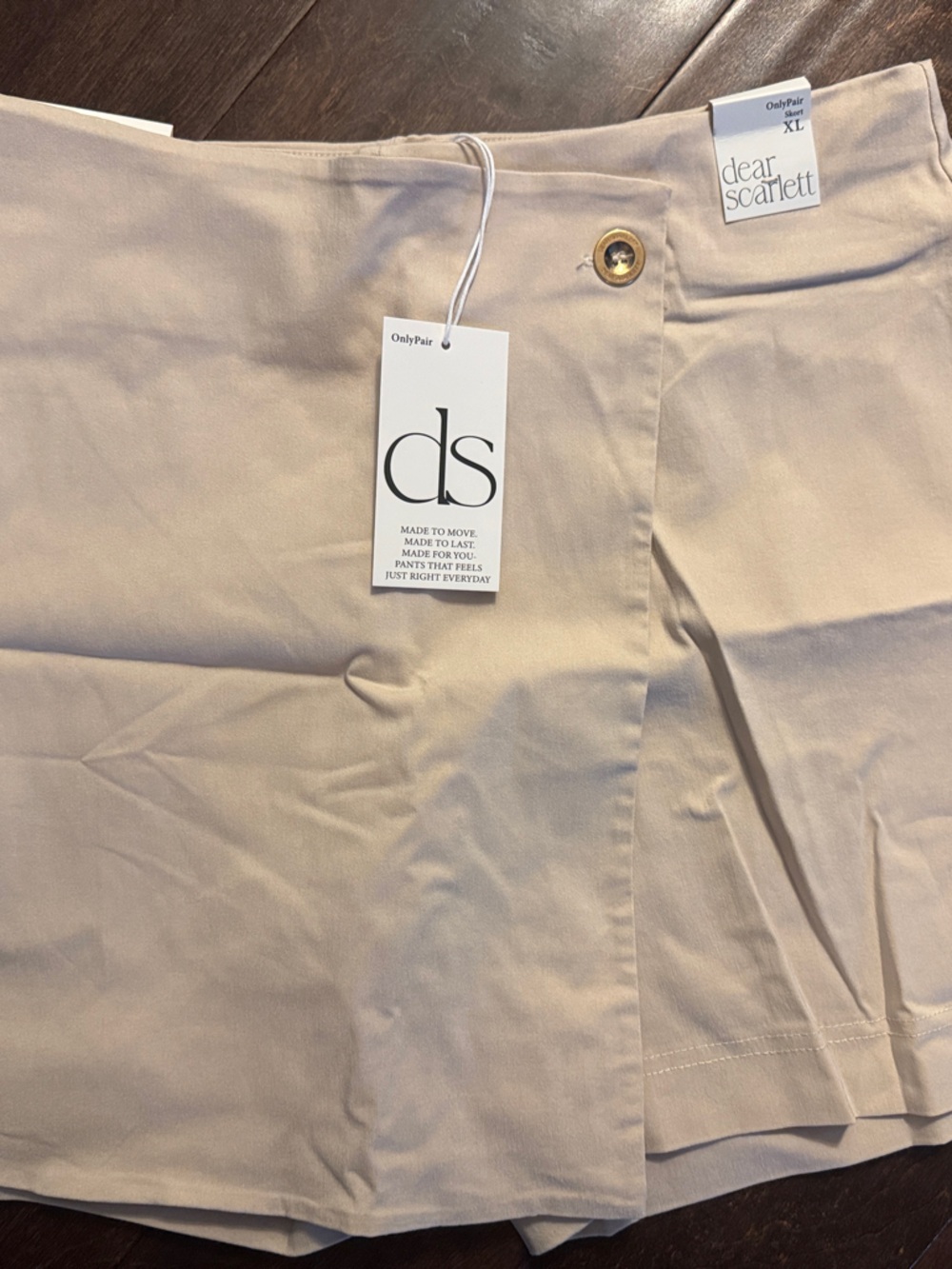 dear scarlett Women's Light Beige Skort with Front Button
